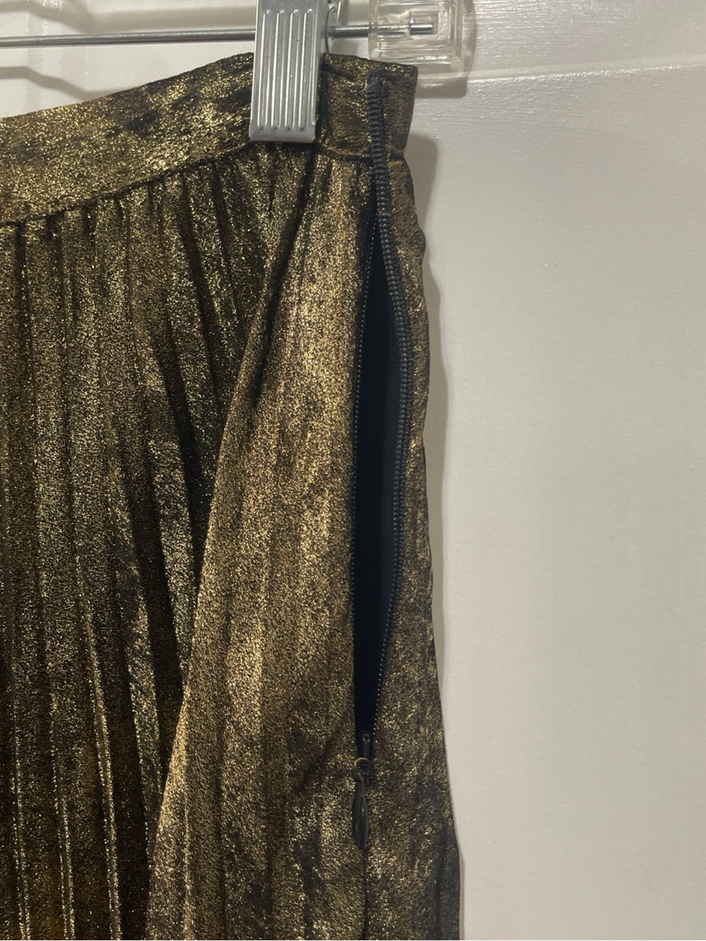 Banana Republic Black and Gold Pleated Midi Skirt Sz 2 - Picture 6 of 6